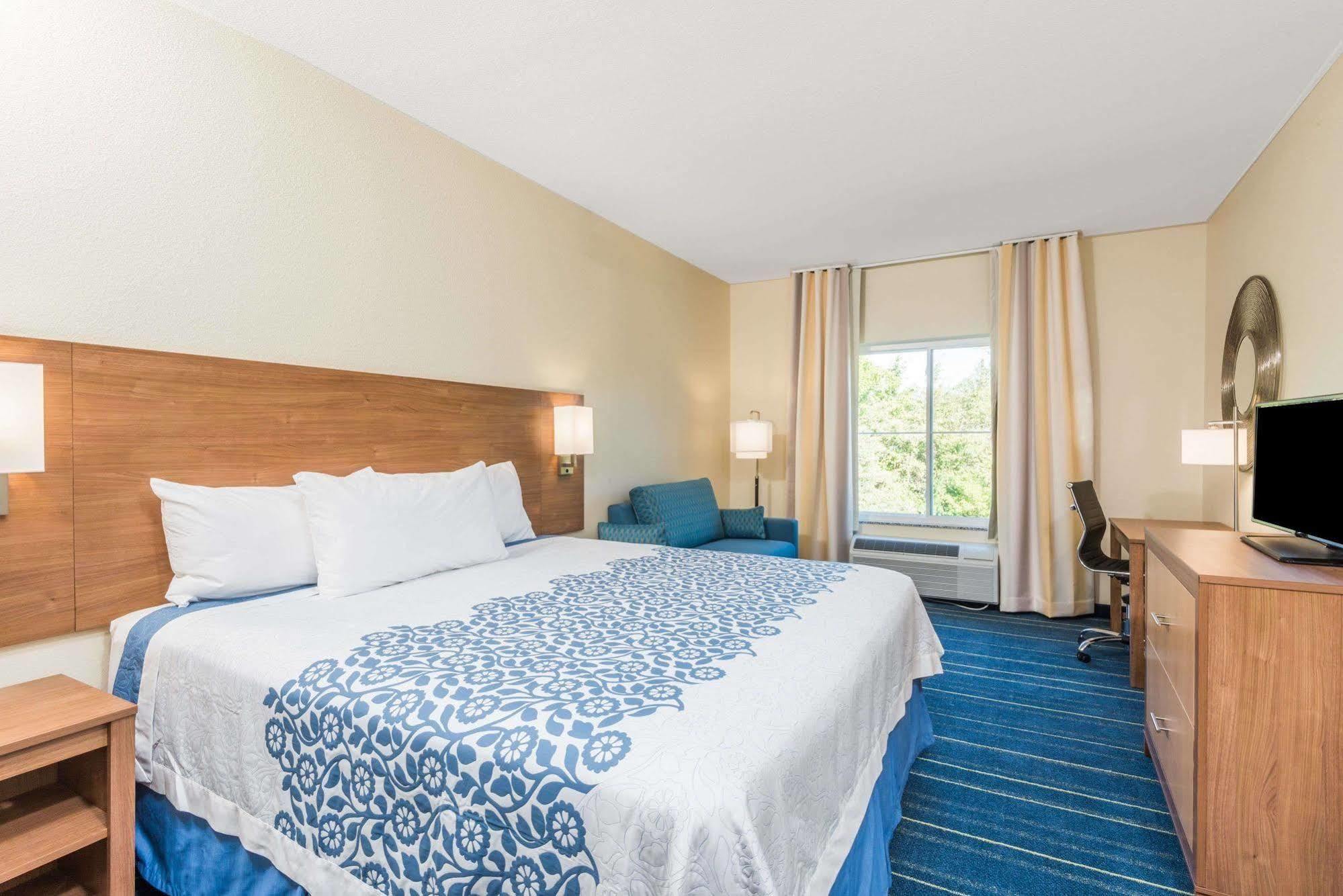 Days Inn By Wyndham Cadiz Exterior foto